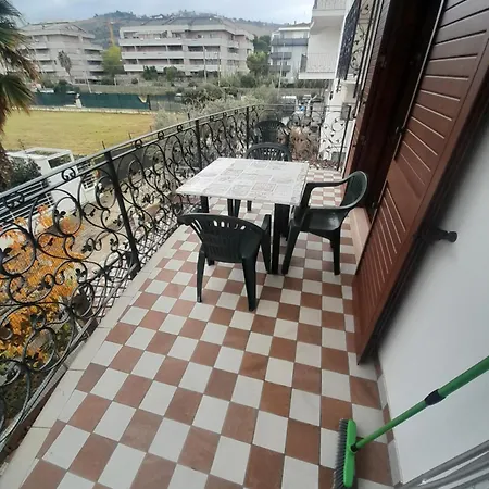 Nuovo Monolocale Con Terrazza 20m Del Mare Roseto